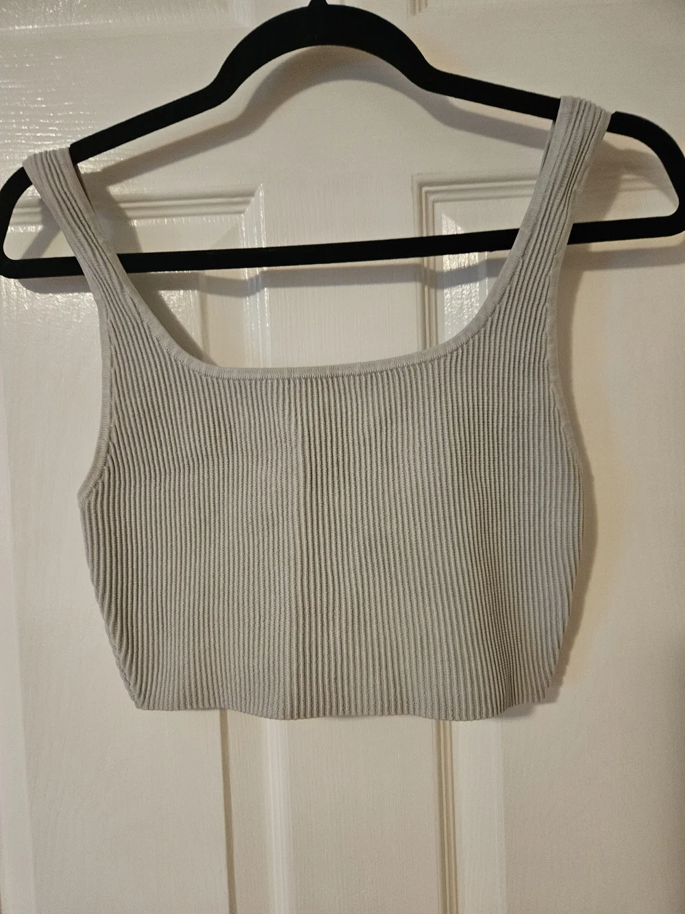 Babaton Ribbed Cropped Tank Top Size Medium - Picture 2 of 5